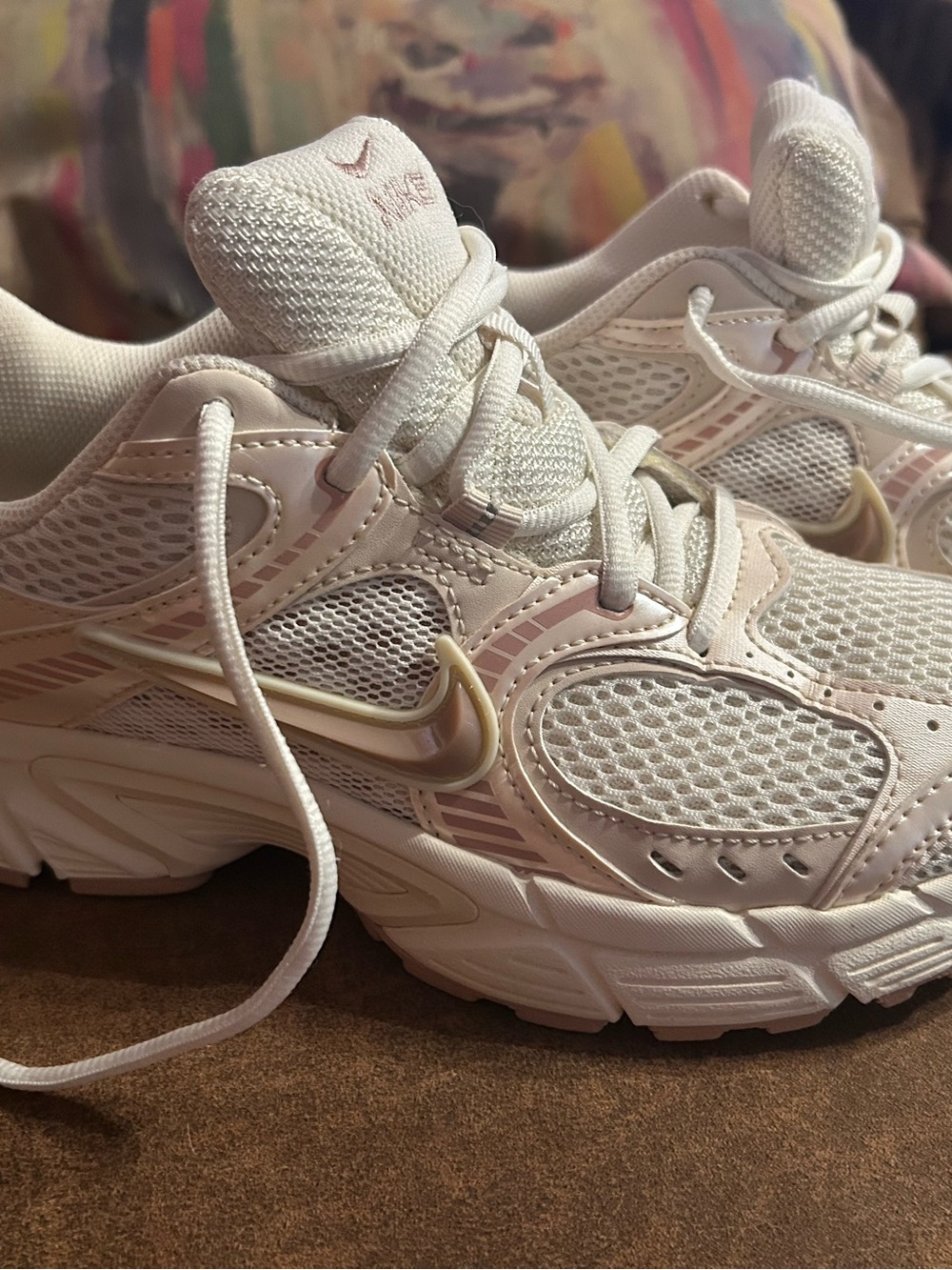 Nike Women’s V5 RNR White and Pale Pink Sneakers